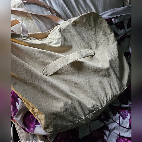 lululemon large packable tote - Picture 4 of 8